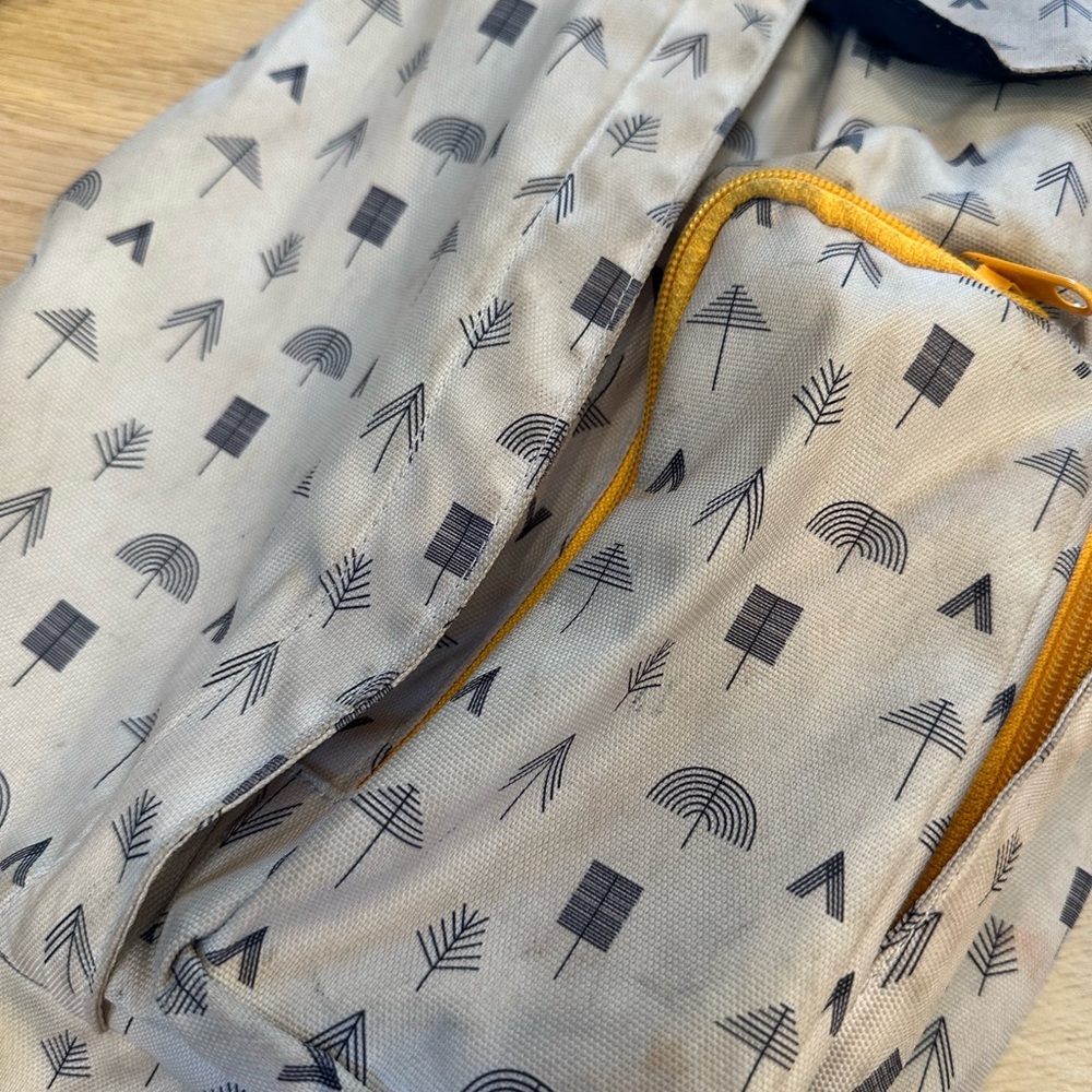 Kavu Beige Belt Bag with Black Pattern - Picture 2 of 5